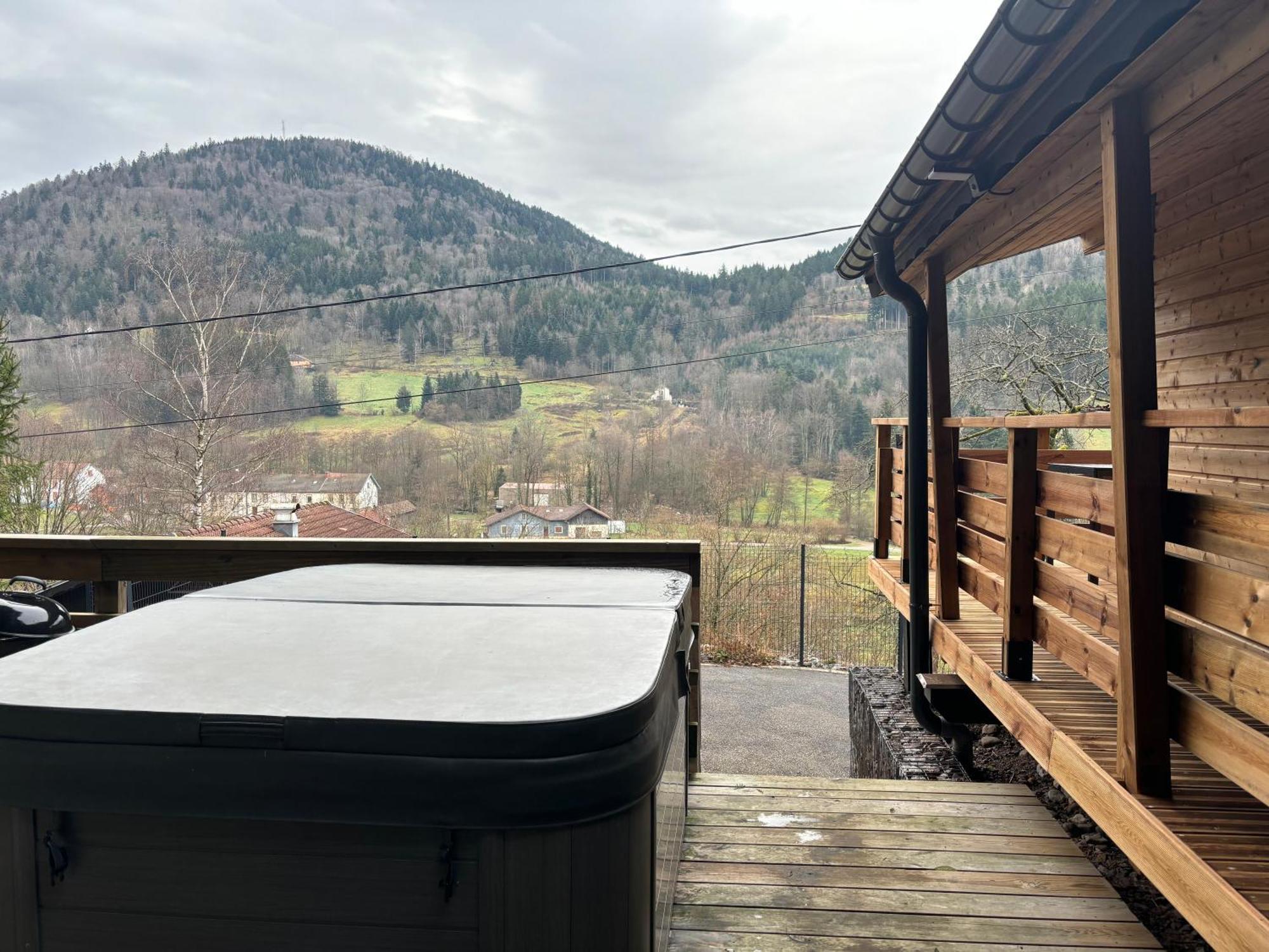 Chalet Du Faubourg & Jacuzzi, Proximite Gerardmer & La Bresse Rochesson Ngoại thất bức ảnh