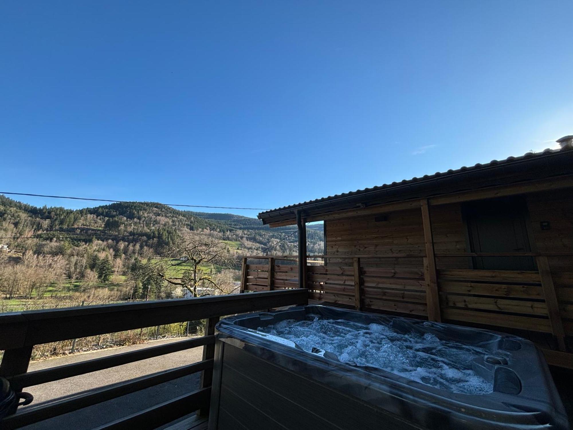 Chalet Du Faubourg & Jacuzzi, Proximite Gerardmer & La Bresse Rochesson Ngoại thất bức ảnh