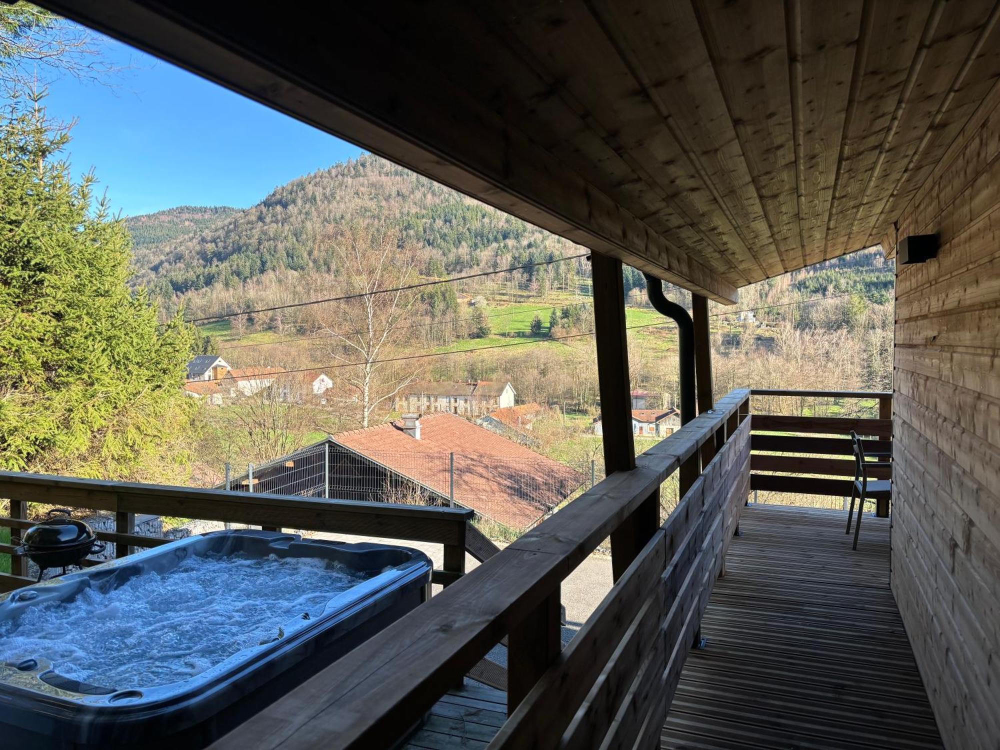 Chalet Du Faubourg & Jacuzzi, Proximite Gerardmer & La Bresse Rochesson Ngoại thất bức ảnh